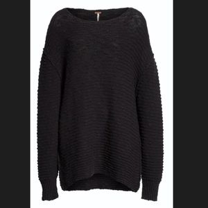 ✨Free People Black Menace Solid Tunic Sweater✨